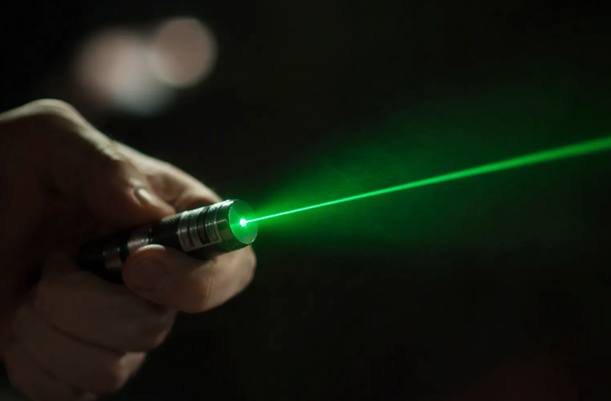 Green Laser Pointer Beam Visibility: Power, Wavelength, and Ambient Light