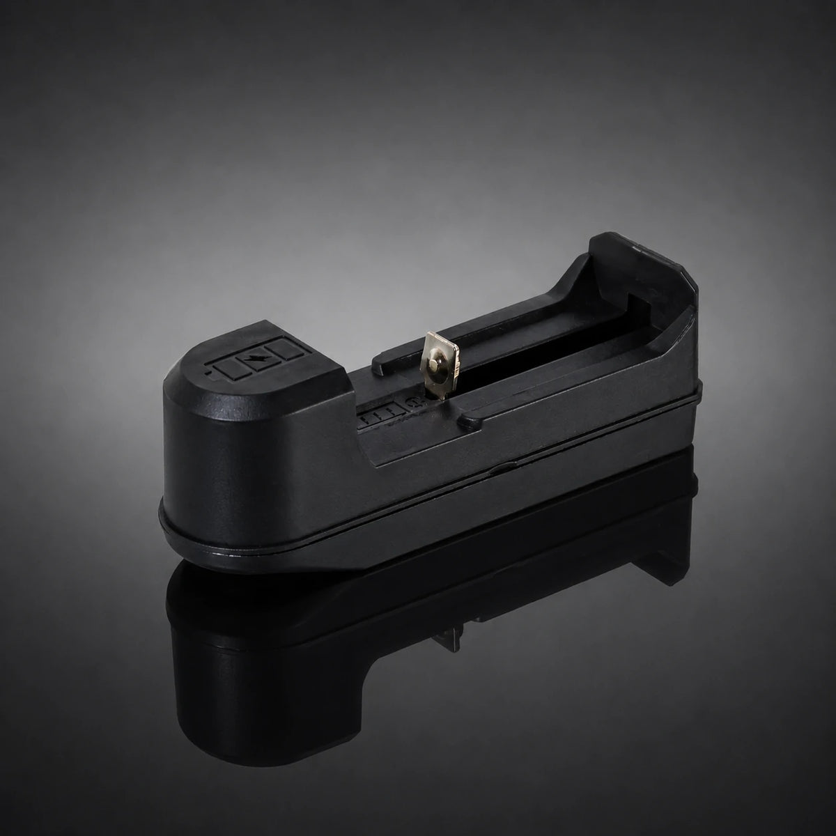 HG-18650 US Plug Battery Charger - battery slot front view