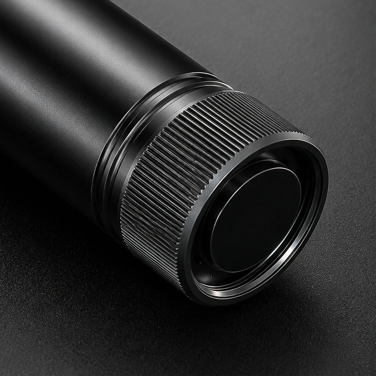HG-A690 15000mW high-powered laser pointer battery cap detail